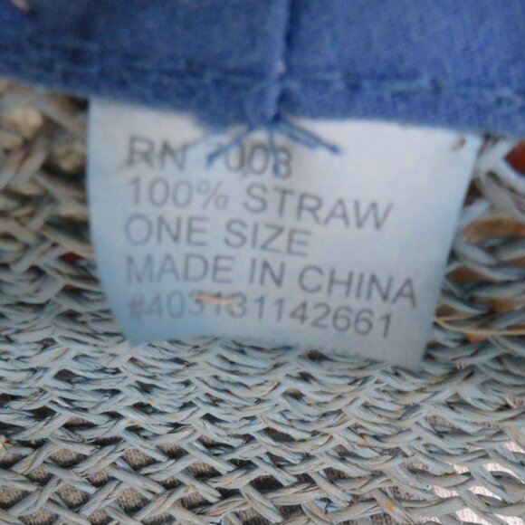 Costal inspired summer hat covered in buttons of sea shells, fish, shark &sun - Picture 11 of 12